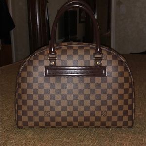 Louis Vuitton 2007 Damier purse.